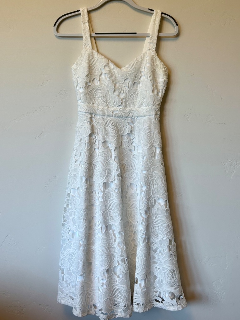 Lulus Divine Beauty White Lace Midi Dress With Pockets - XS - Great Condition